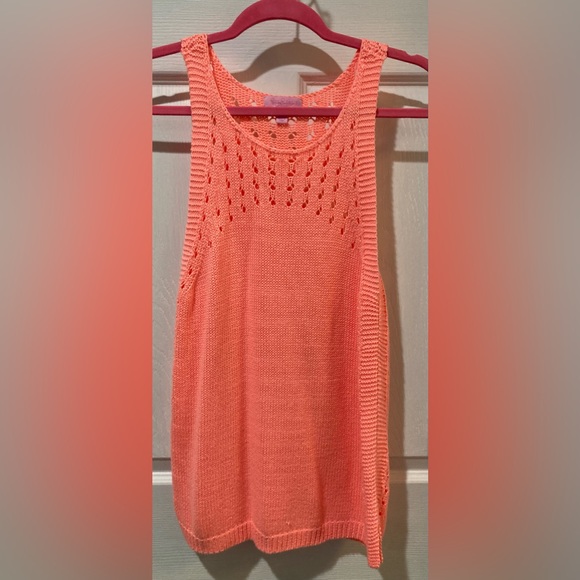 GUC Lilly Pulitzer MAC sweater tank in coral size large. - Picture 3 of 6